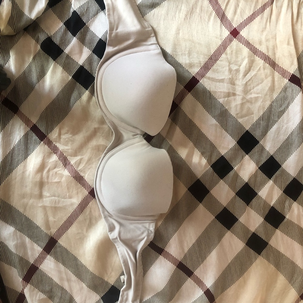 Strapless Victoria’s Secret muse bra